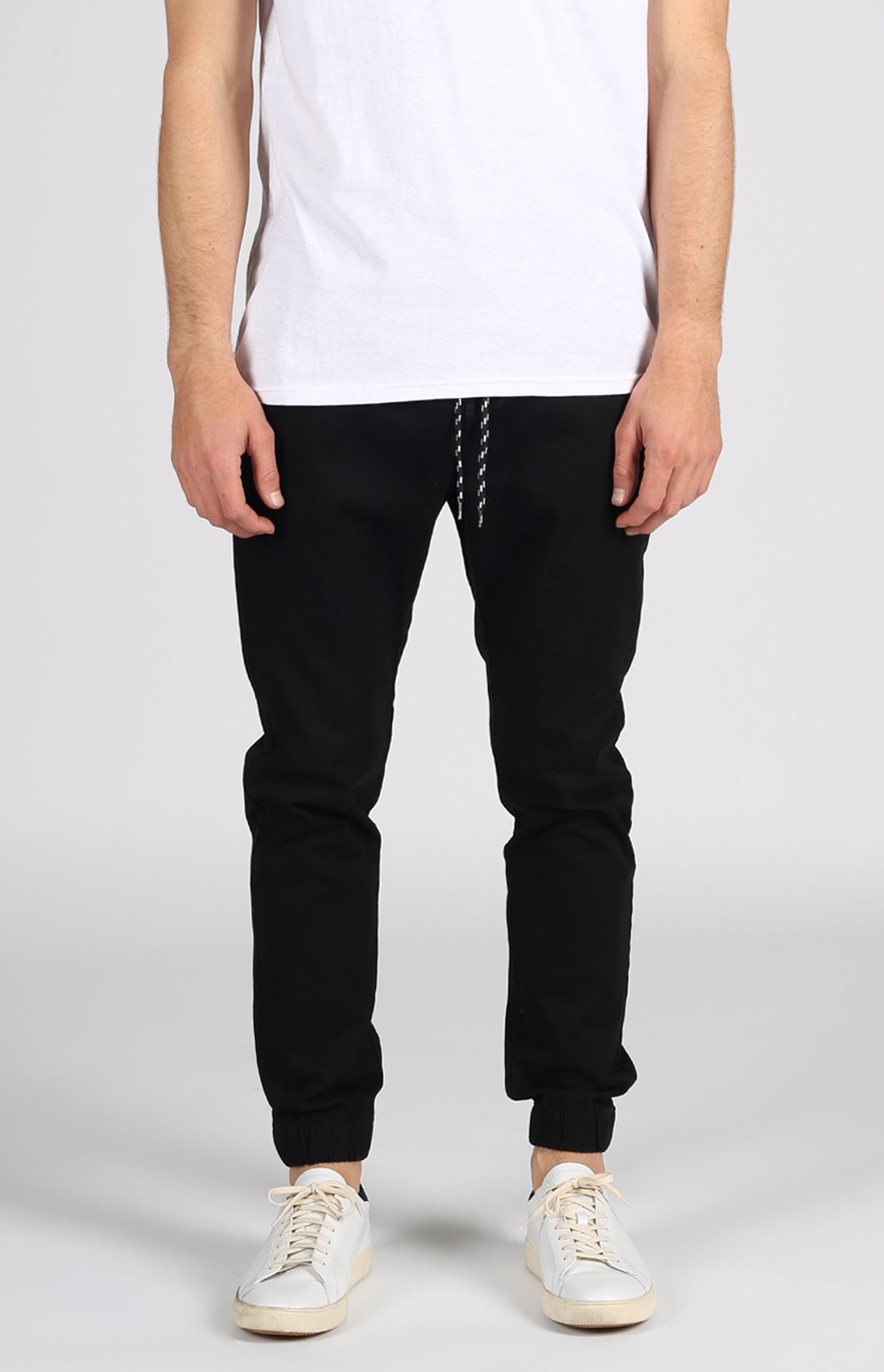 LC6754_weekendjogger2.0_blk_1.
